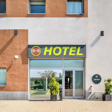 Orbassano ホテル 3*